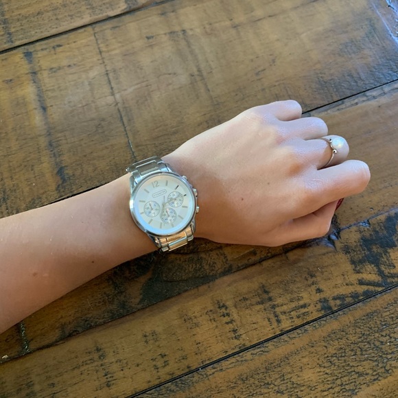 Coach Watch - Picture 2 of 3